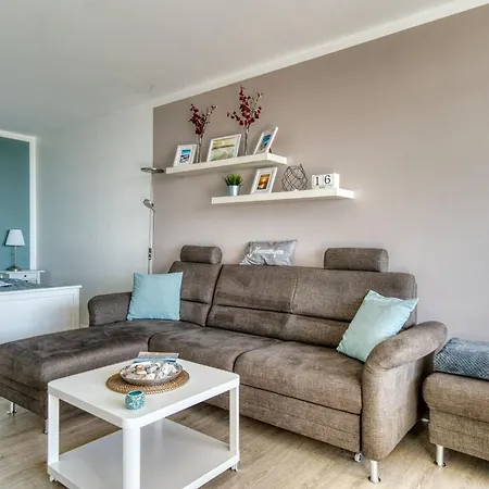 - Haus E, App 0e0708