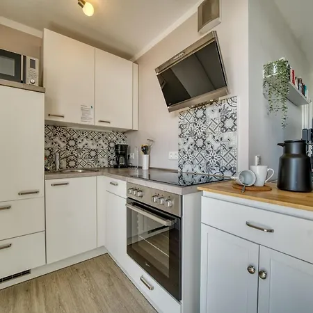 - Haus E, App 0e0708 Apartment *